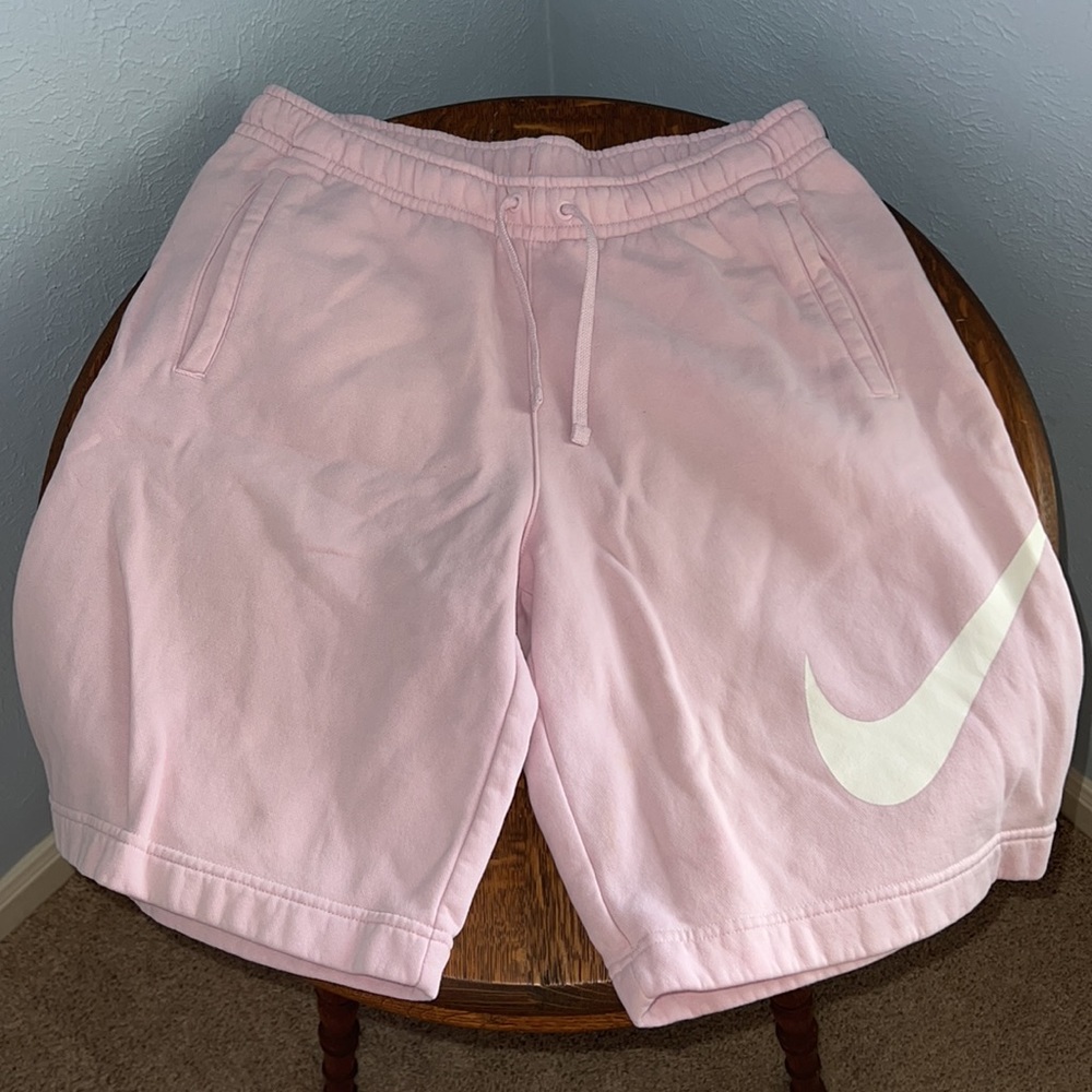 💗 Pink Nike Shorts Sweats - Picture 2 of 6